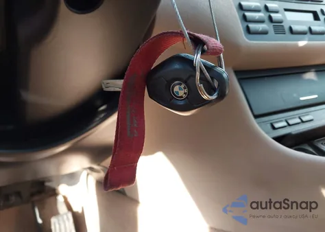 2004 BMW 330I z USA, uszkodzony, nr VIN WBAEV53484KM06926